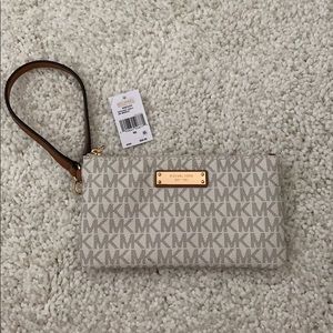 Michael Kors wristlet